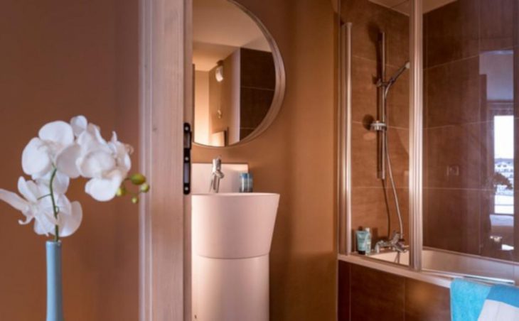 Hotel Le Taos, Tignes, Bathroom
